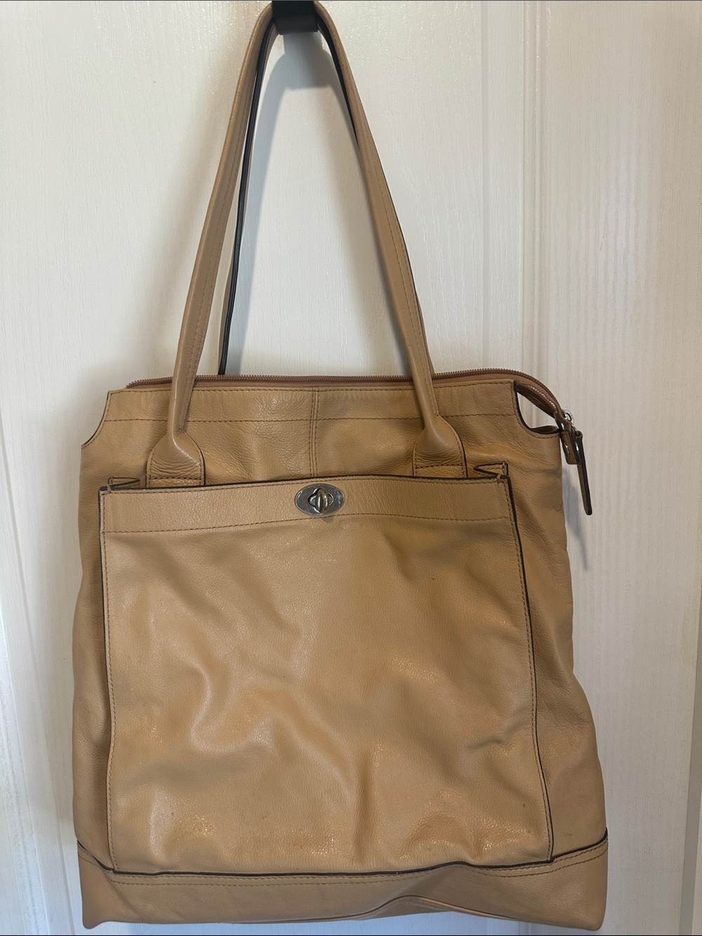 Banana Republic Leather Tote Bag in Tan - Classic Women's Shoulder Bag